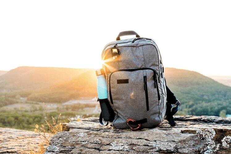 A good hiking bag to bring water